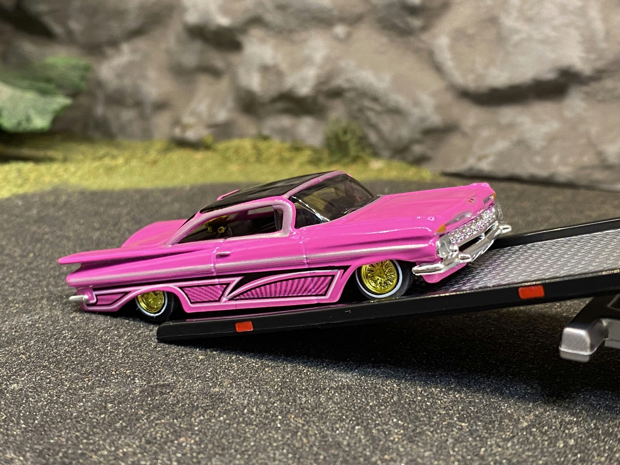 Skala 1/64 Chevrolet Flatbed + Impala SS 59' Lowrider fr Maisto Design