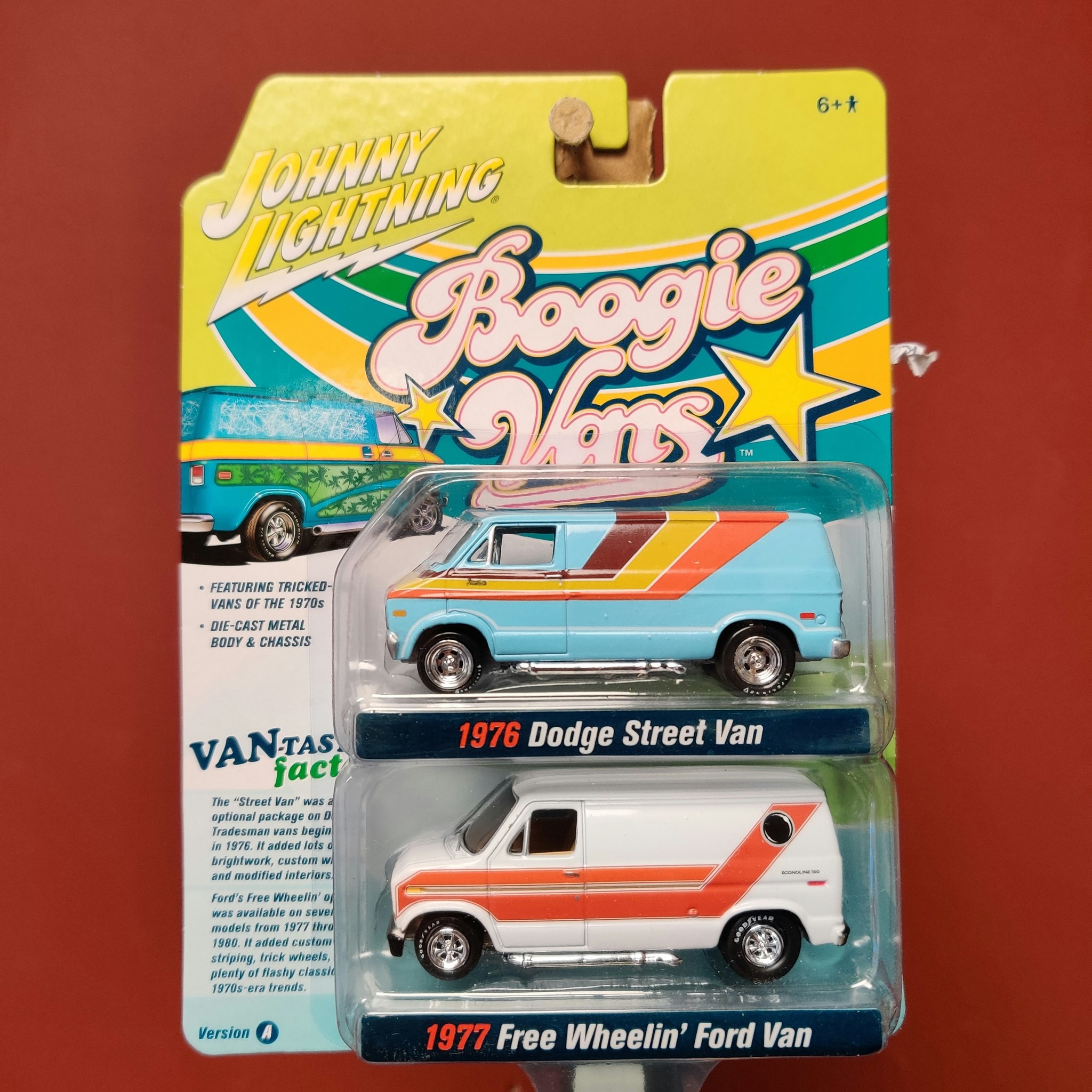 Skala 1/64 Dodge Street Van 76' & Free Wheeling Ford Van 77' fr Johnny Lightning