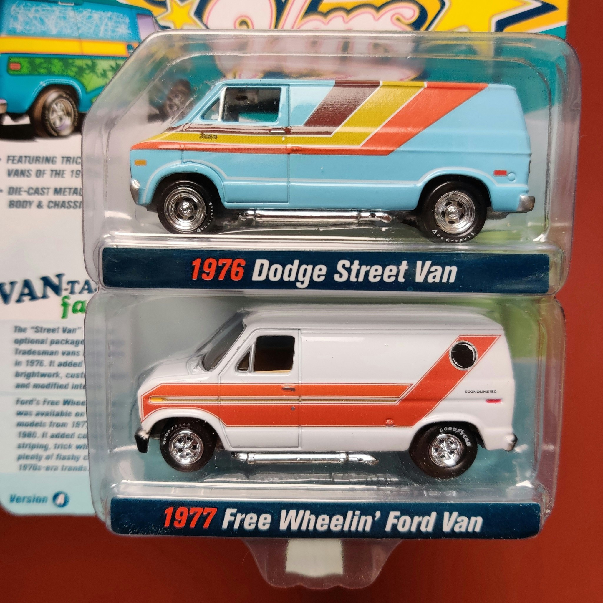 Skala 1/64 Dodge Street Van 76' & Free Wheeling Ford Van 77' fr Johnny Lightning