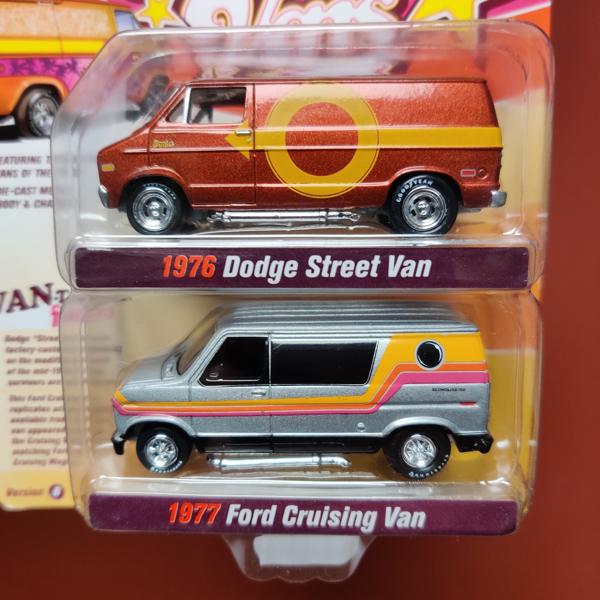 Skala 1/64 Dodge Street Van 76' & Free Wheeling Ford  Van 77' fr Johnny Lightning