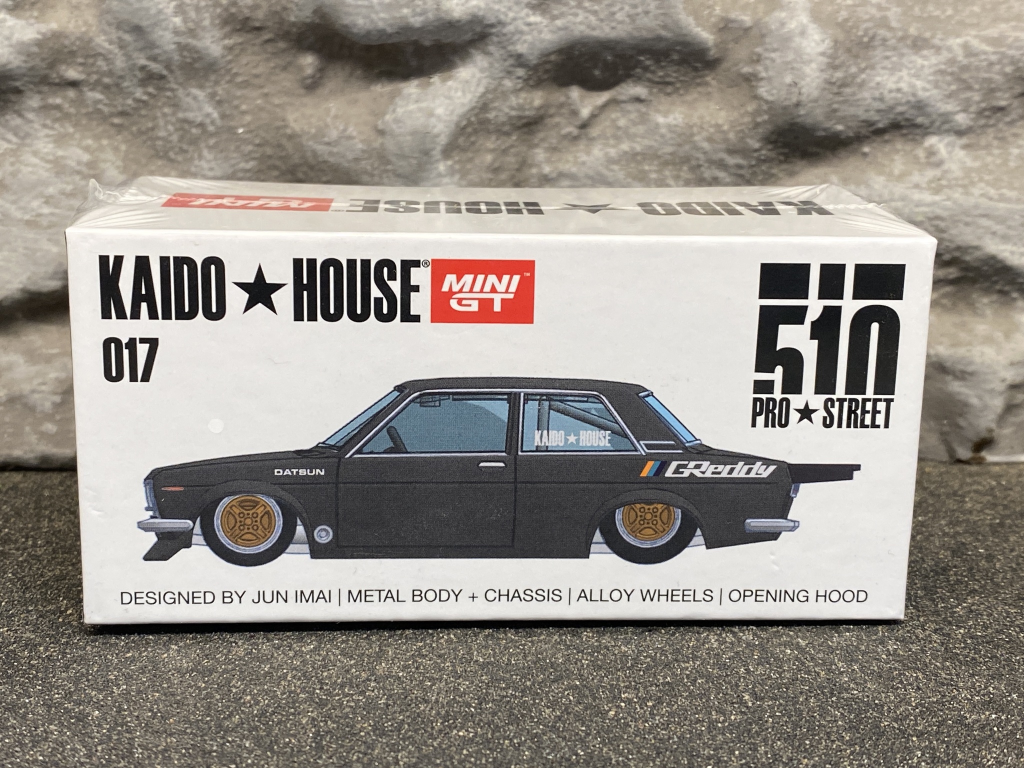Skala 1/64 - Datsun 510 Pro Street GREDDY Gun Metal Grey, KAIDO (KHMG017) fr MINI GT
