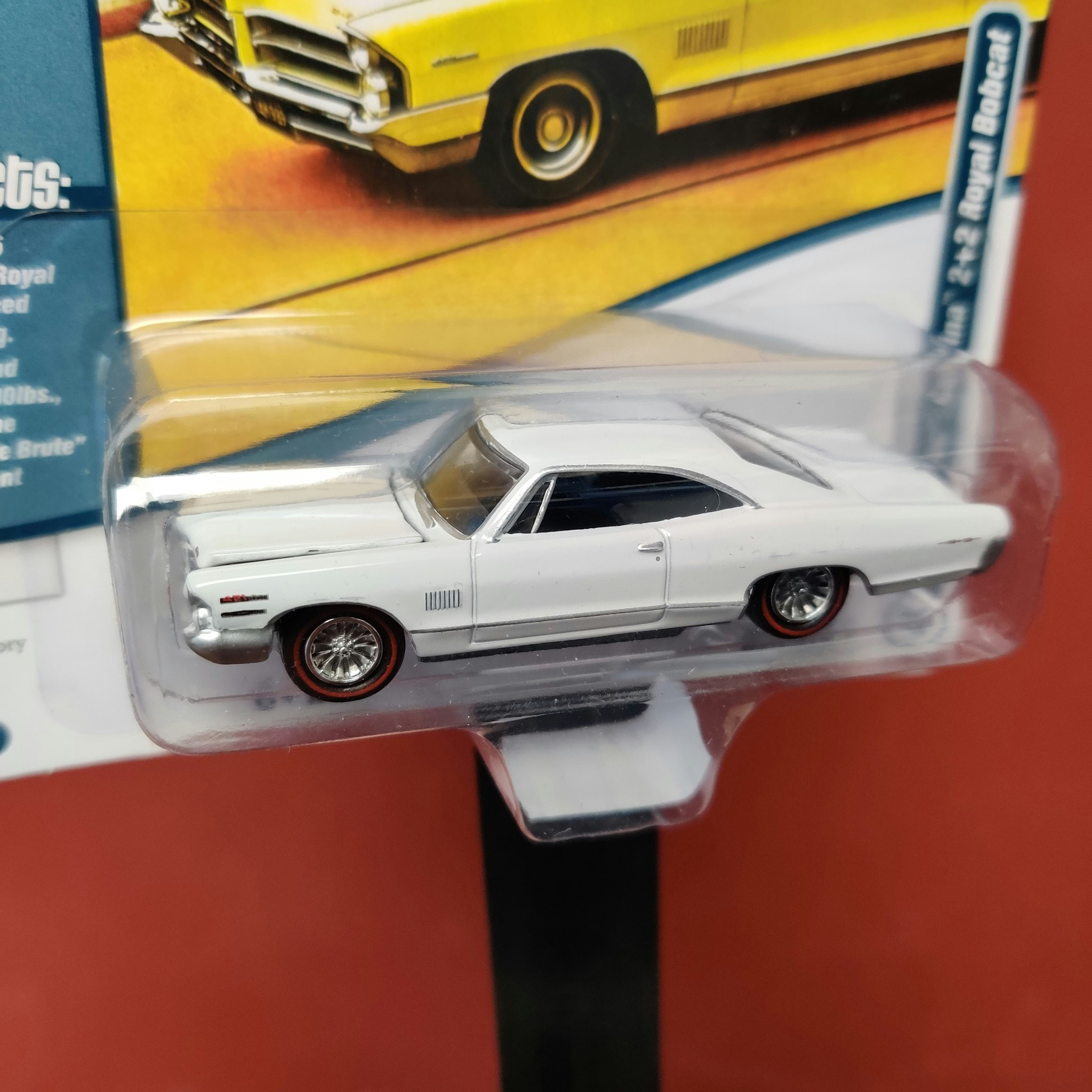 Skala 1/64 - Pontiac Catalina 2+2 Royal Bobcat 65' Rel.1.Ver.A från Johnny Lightning