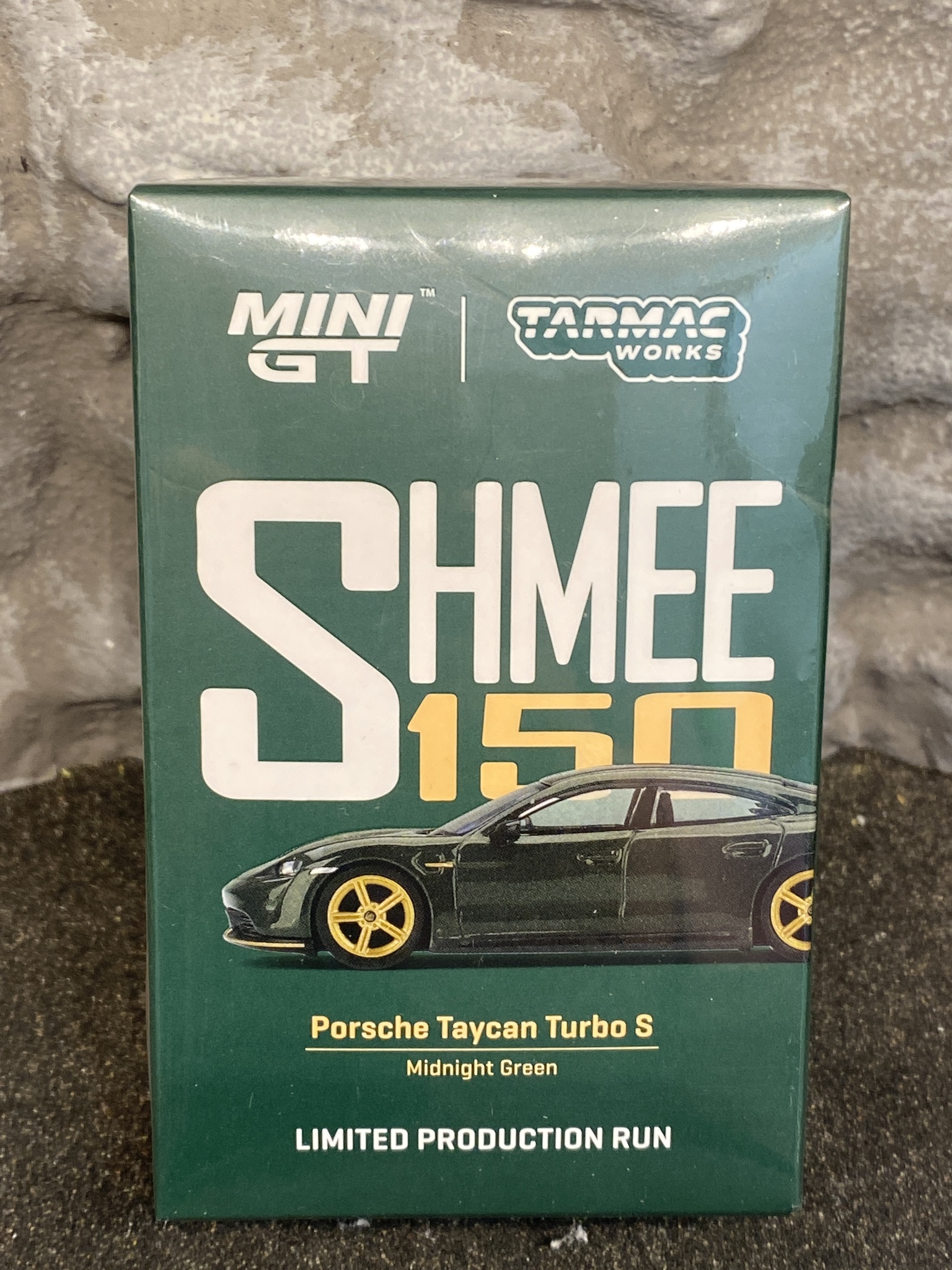 Skala 1/64 Porsche Taycan Turbo S, Midnight Green fr MINI GT & Tarmac
