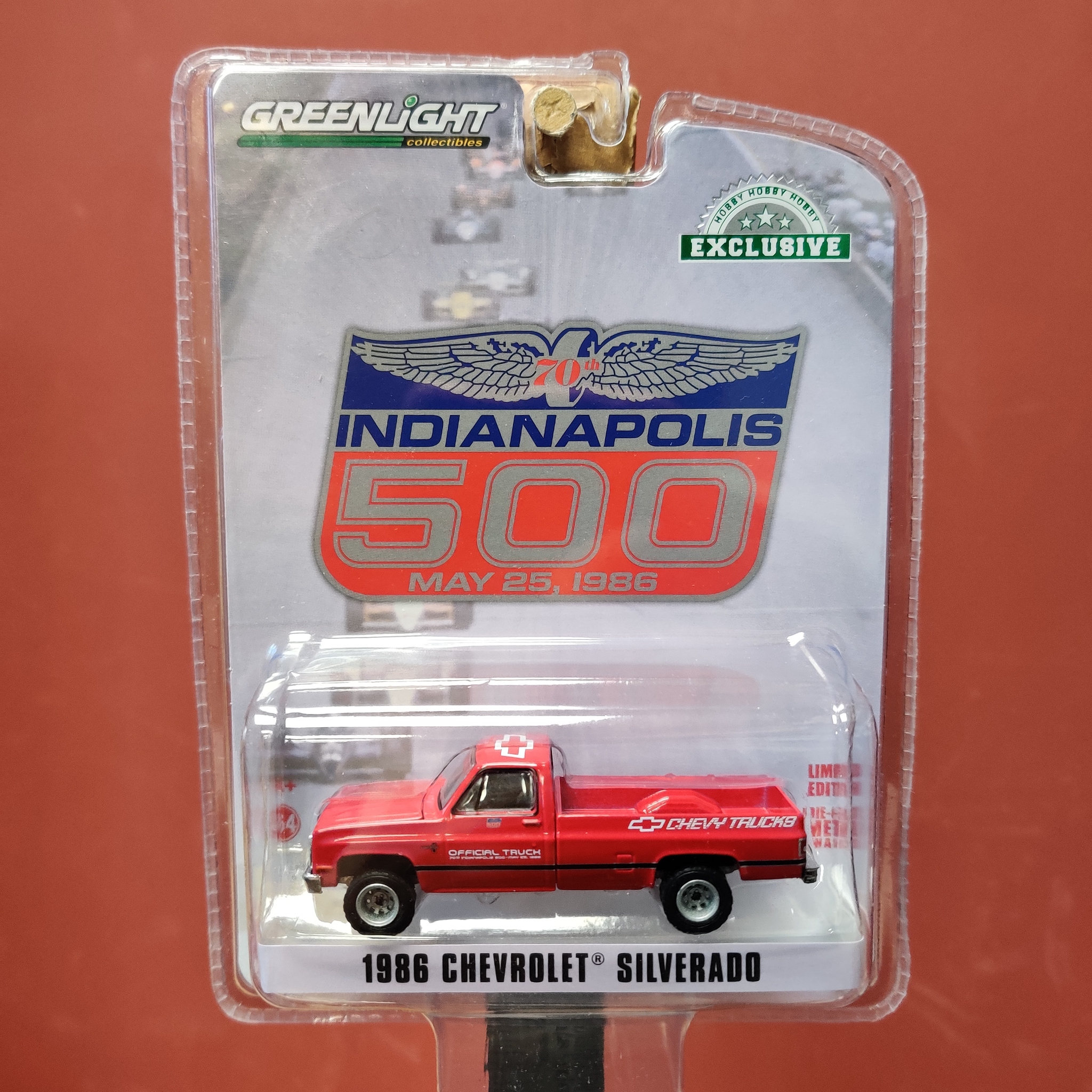 Skala 1/64 Chevrolet Silverado 86' "Indianapolis 500" från Greenlight Exclusive