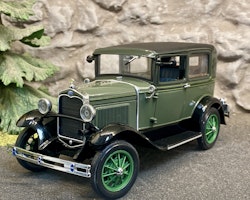 Skala 1/18 Otroligt välgjord Ford Modell A Tudor 1931, Mossgrön fr Motor City Classics