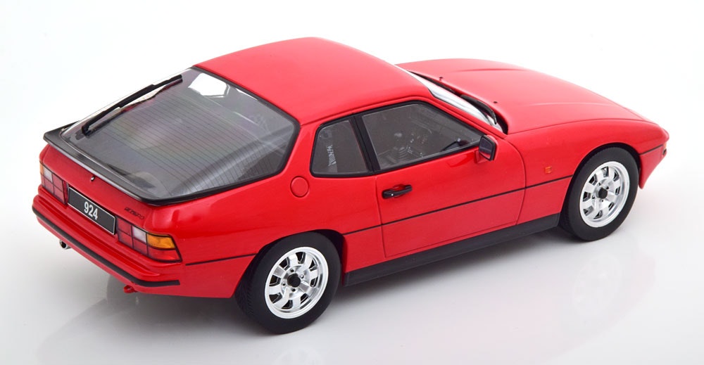 Skala 1/18 Porsche 924 1985, Röd från KK-scale