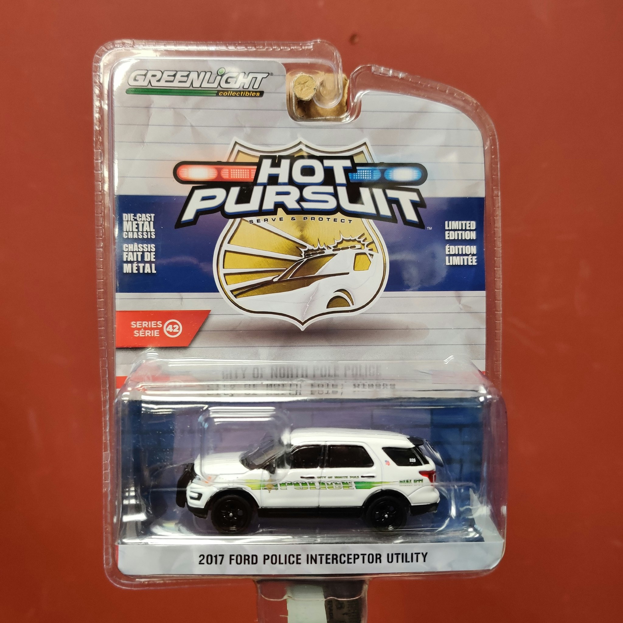 Skala 1/64 Ford Police Interceptor Utility 2017 "Hot Pursuit" från Greenlight