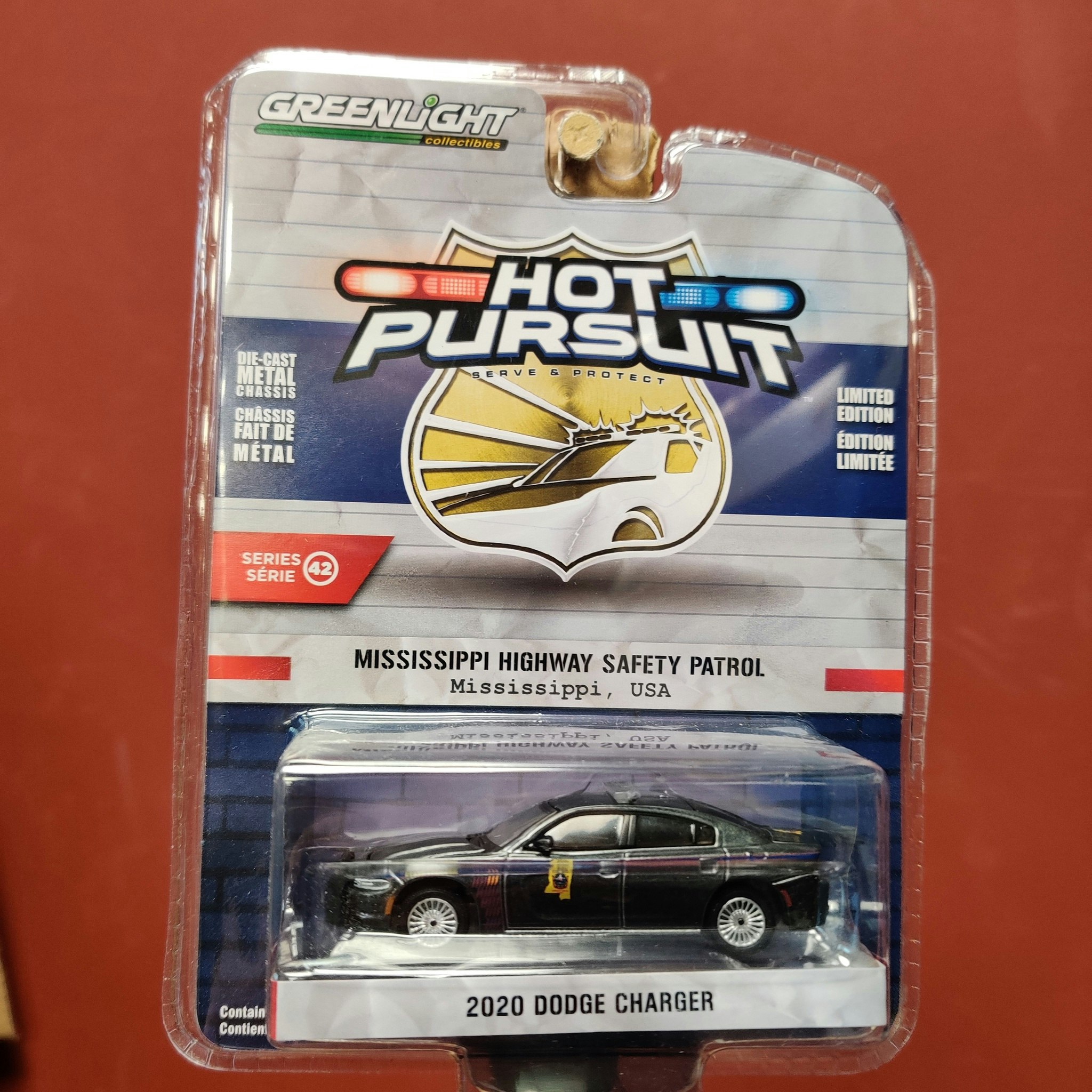 Skala 1/64 Dodge Charger 2020 "Hot Pursuit" från Greenlight