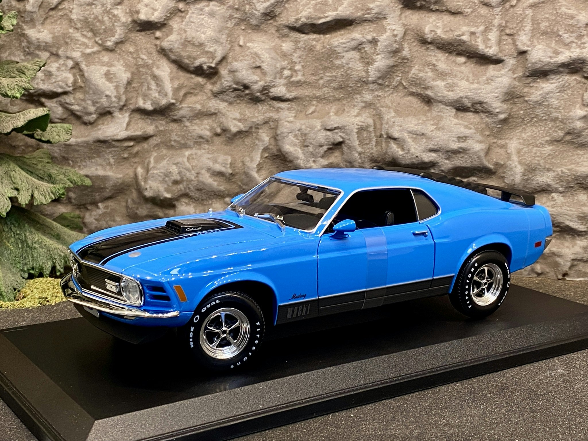 Skala 1/18 Asrå Ford Mustang Mach 1 70', Blå f Maisto Special Edition