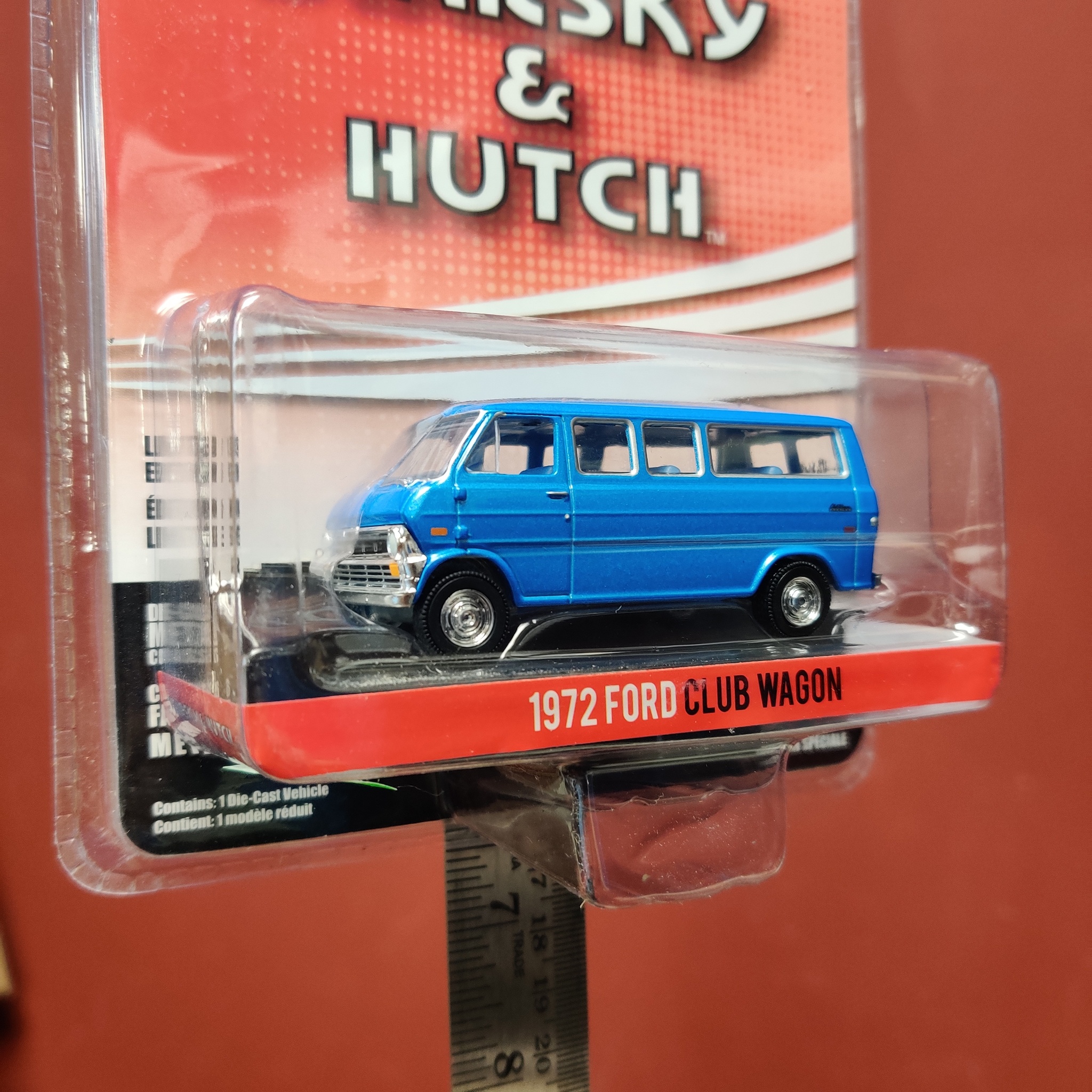 Skala 1/64 Ford Club Wagon 72' "Starsky & Hutch" från Greenlight Hollywood