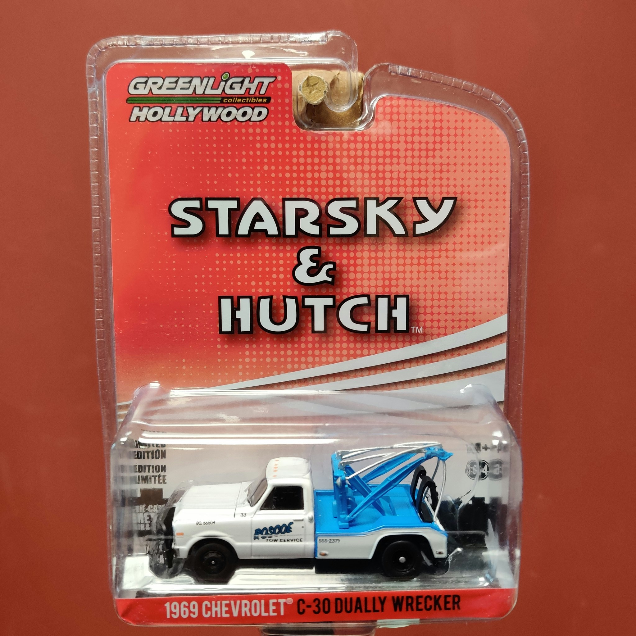 Skala 1/64 Chevrolet C-30 Dually Wrecker 63' "Starsky & Hutch" från Greenlight Hollywood