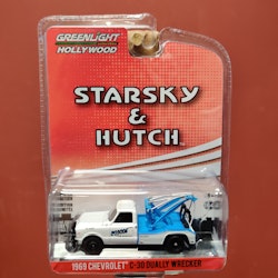 Skala 1/64 Chevrolet C-30 Dually Wrecker 63' "Starsky & Hutch" från Greenlight Hollywood