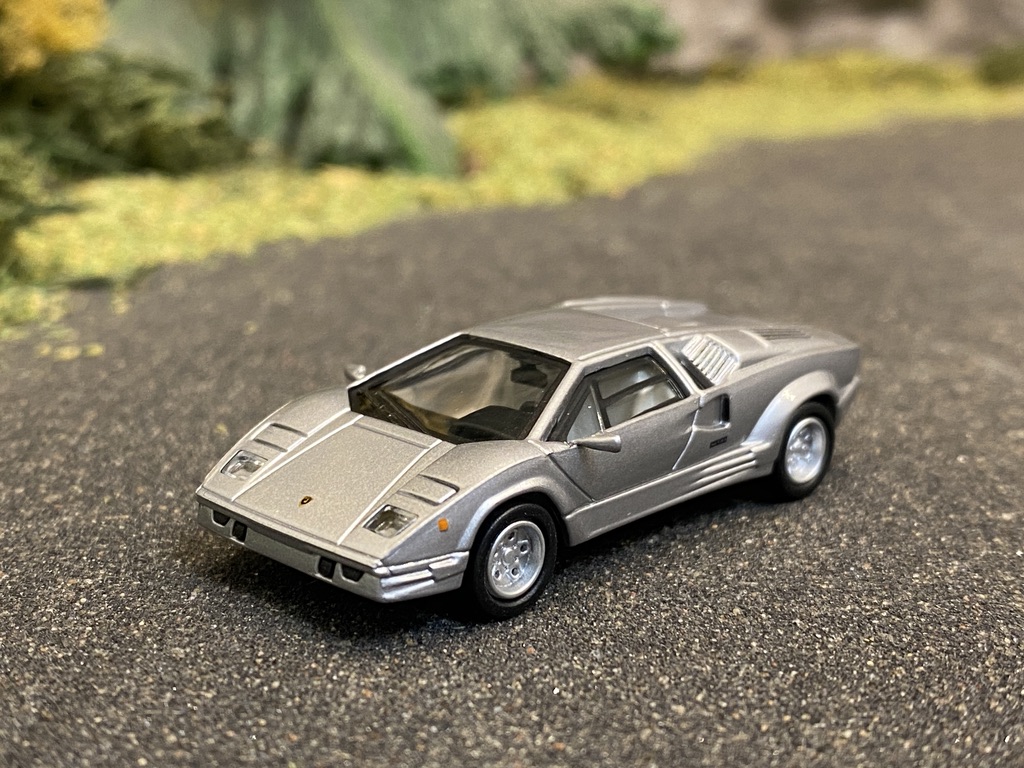 Skala 1/87 - Lamborghini Countach, Silver från Ricko Ricko