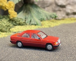 Skala 1/87 Mercedes-Benz 190 E (W201), Röd från Brekina