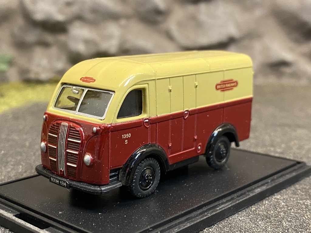 Skala 1/76 Austin 3-way Van - British Rail från Oxford