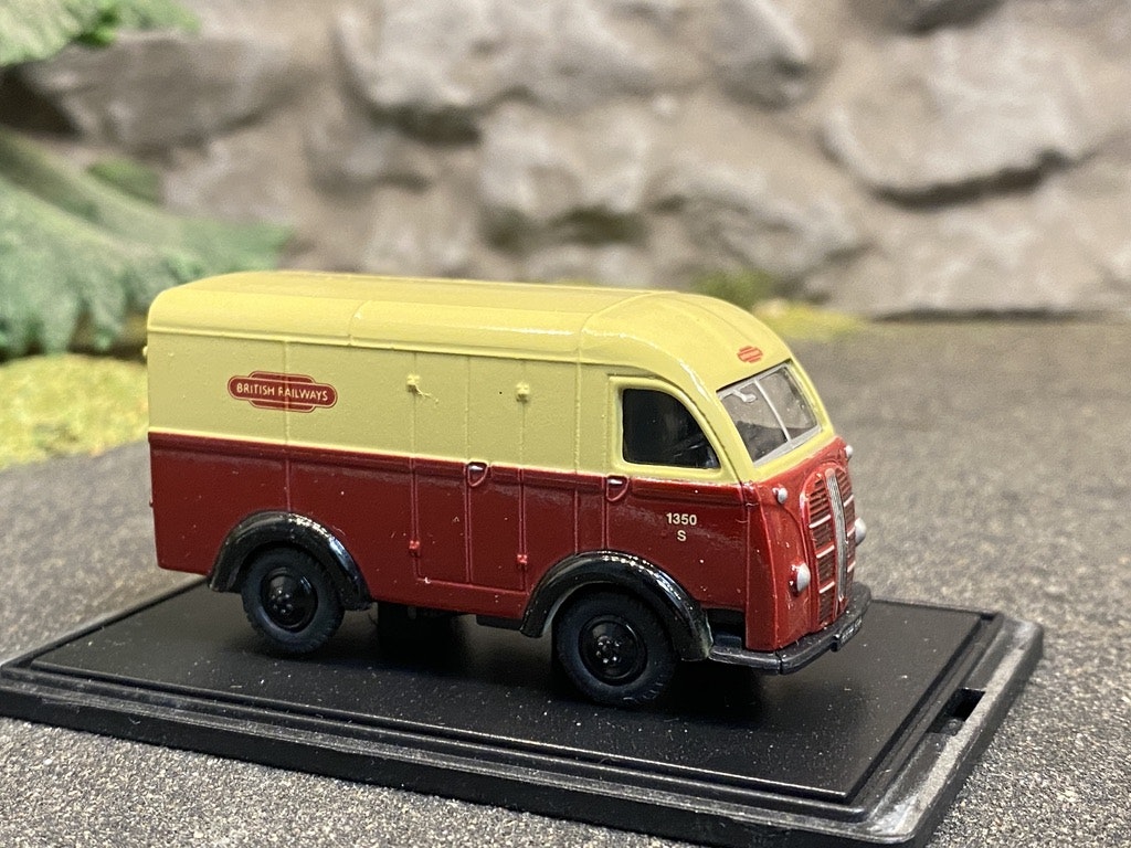 Skala 1/76 Austin 3-way Van - British Rail från Oxford