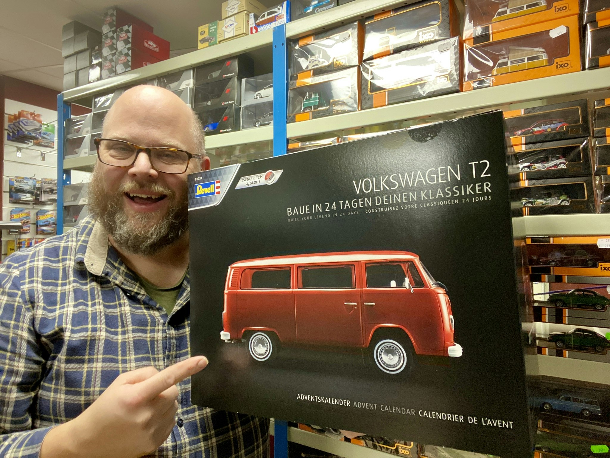 Skala 1/24 Den ultimata Julkalendern - Volkswagen T2 Folkabuss - PASSA PÅ!!!