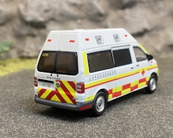 Skala 1/64 - Volkswagen T6 Transporter Ambulance - Fire Department Taiwan fr Tiny