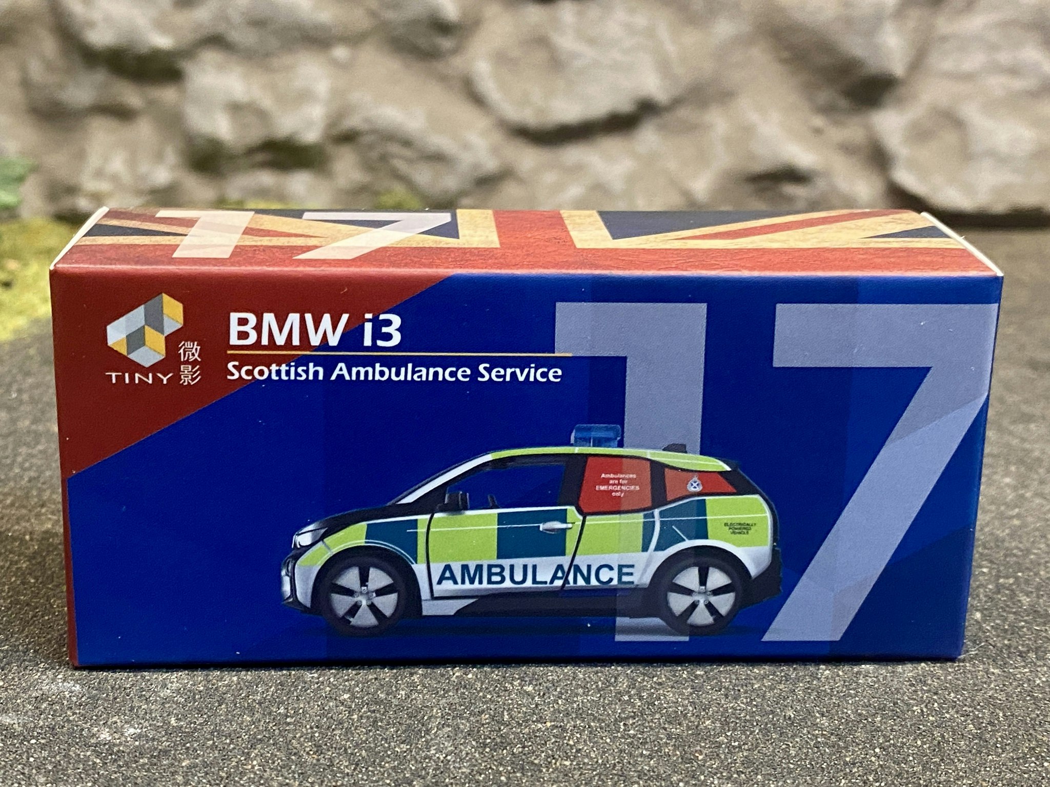 Skala 1/64 BMW i3 Scottish Ambulance Service fr Tiny Toys