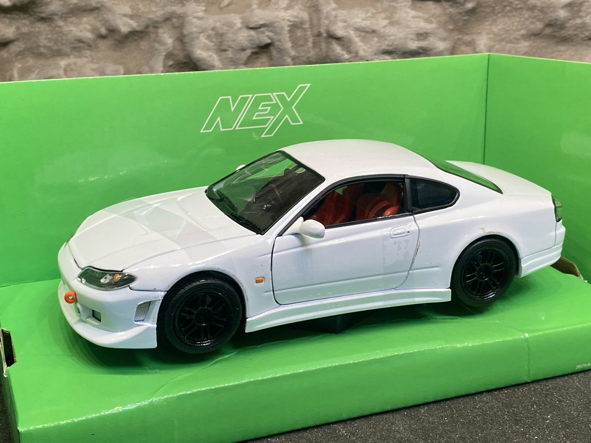 Skala 1/24 Nissan Silvia (S15) från Nex models / Welly