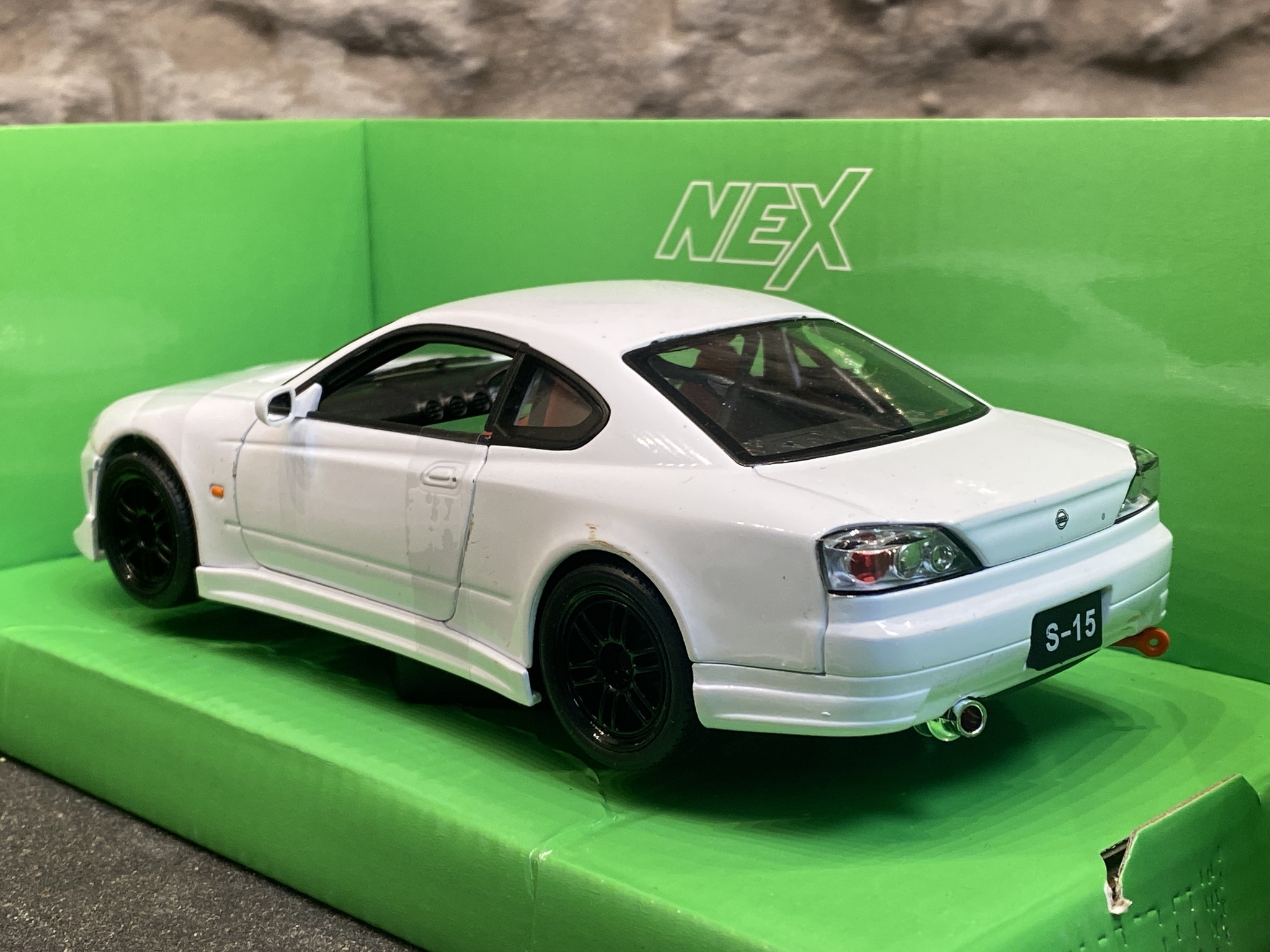 Skala 1/24 Nissan Silvia (S15) från Nex models / Welly