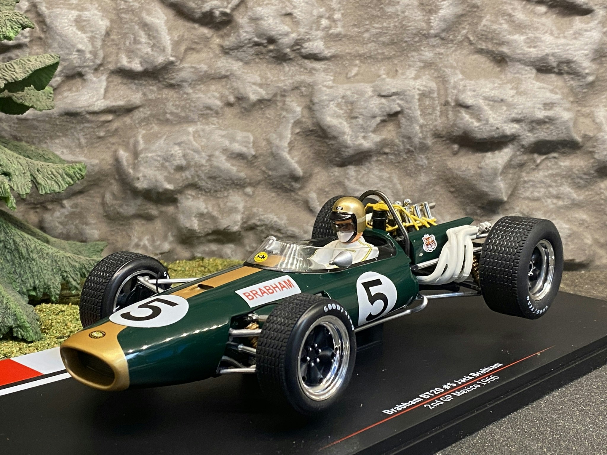 Skala 1/18 Brabham BT20 #5 Jack Brabham - GP Mexico 66' från MCG