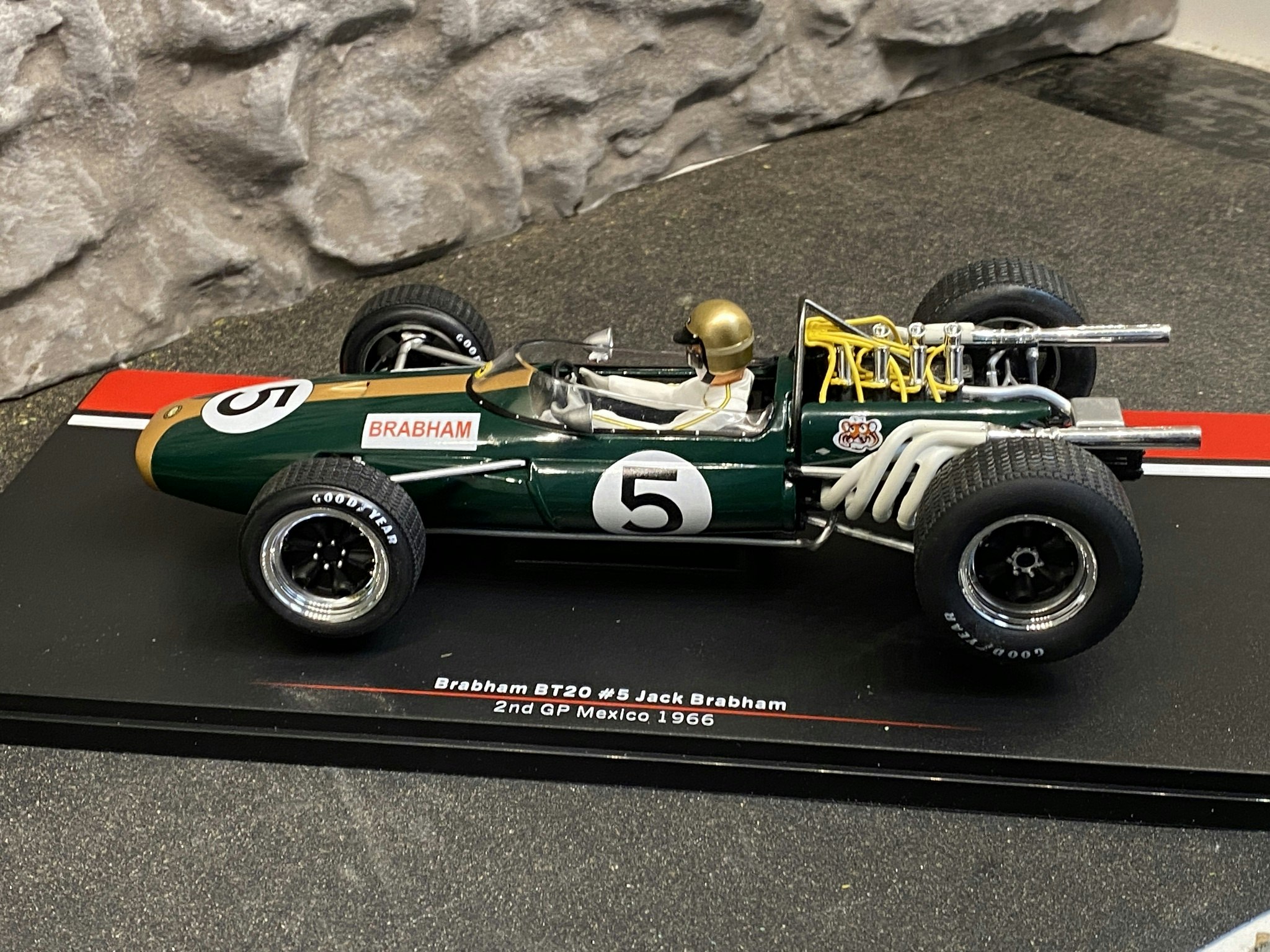 Skala 1/18 Brabham BT20 #5 Jack Brabham - GP Mexico 66' från MCG