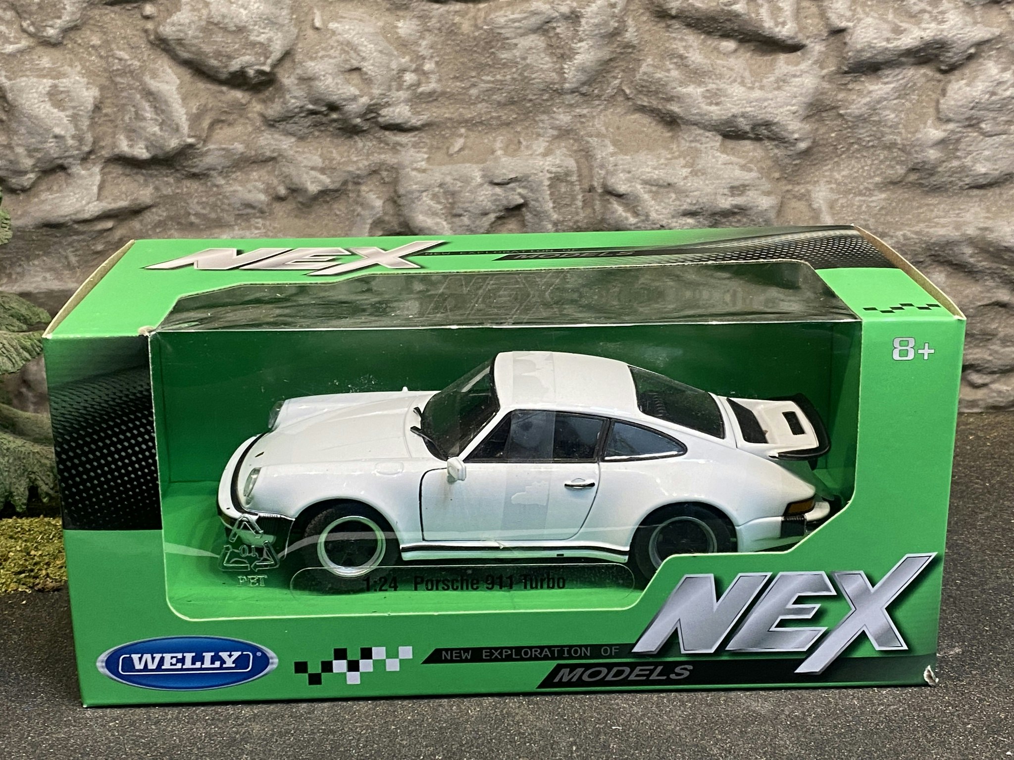 Skala 1/24 Porsche 911 Turbo, Vit från Nex models / Welly