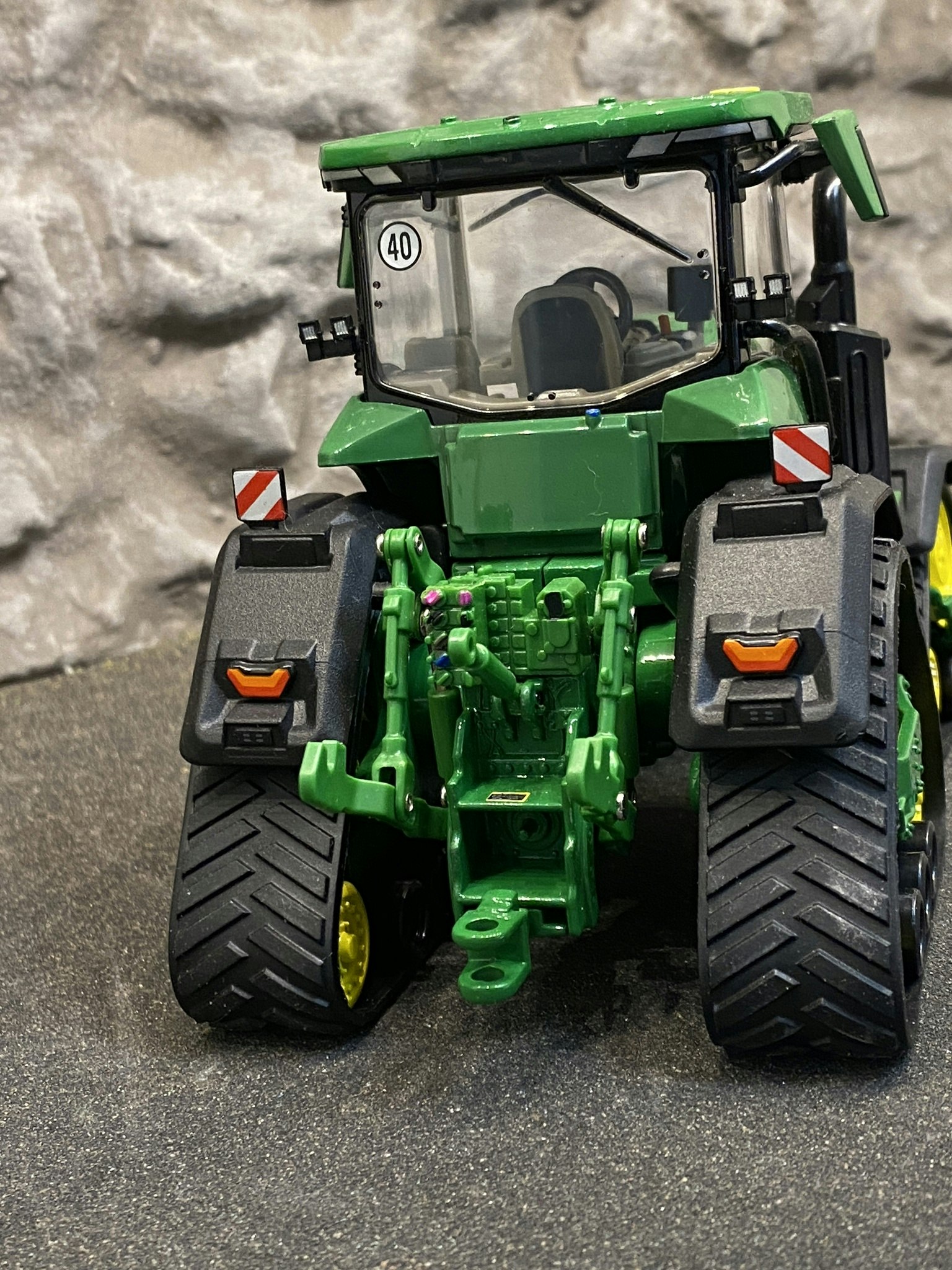 Skala 1/32: John Deere 8RX 410 från Prestige Collection Britains