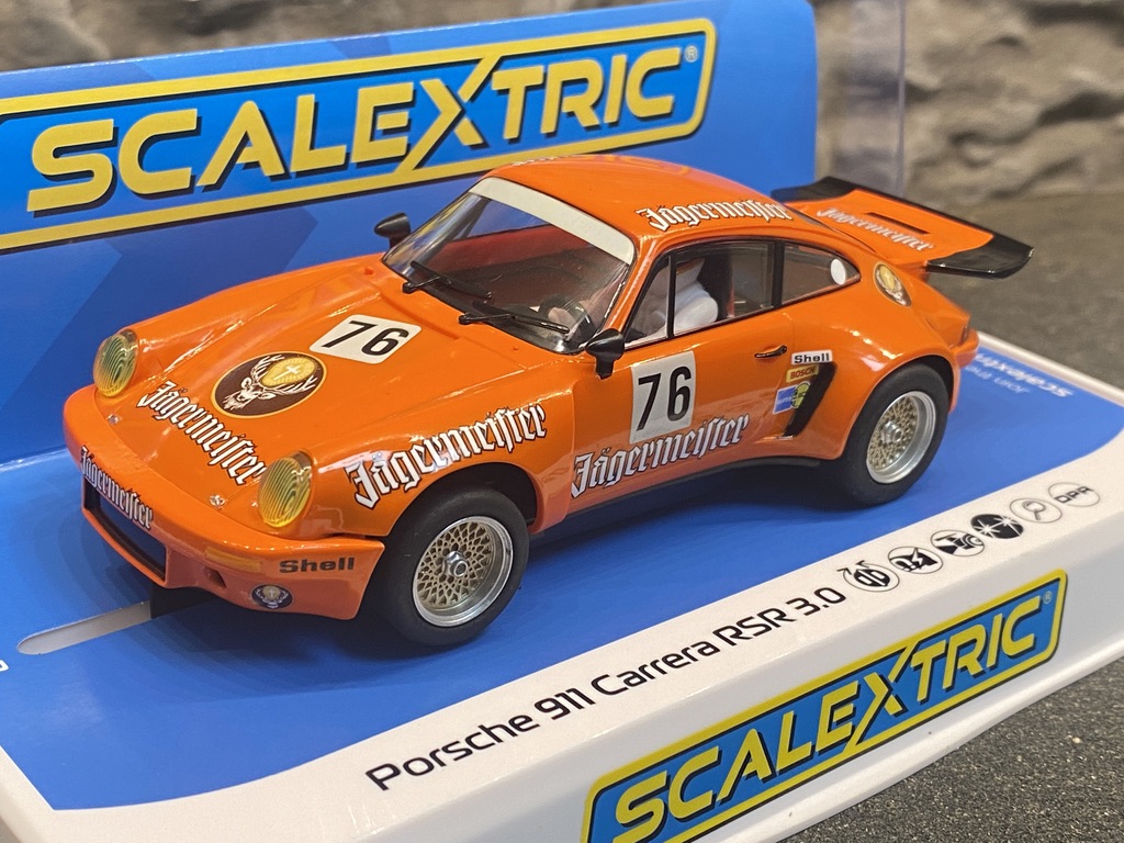 Skala 1/32 Scalextric Bil t Bilbana: Porsche 911 Carrera RSR 3.0, Orange "Jägermeister"