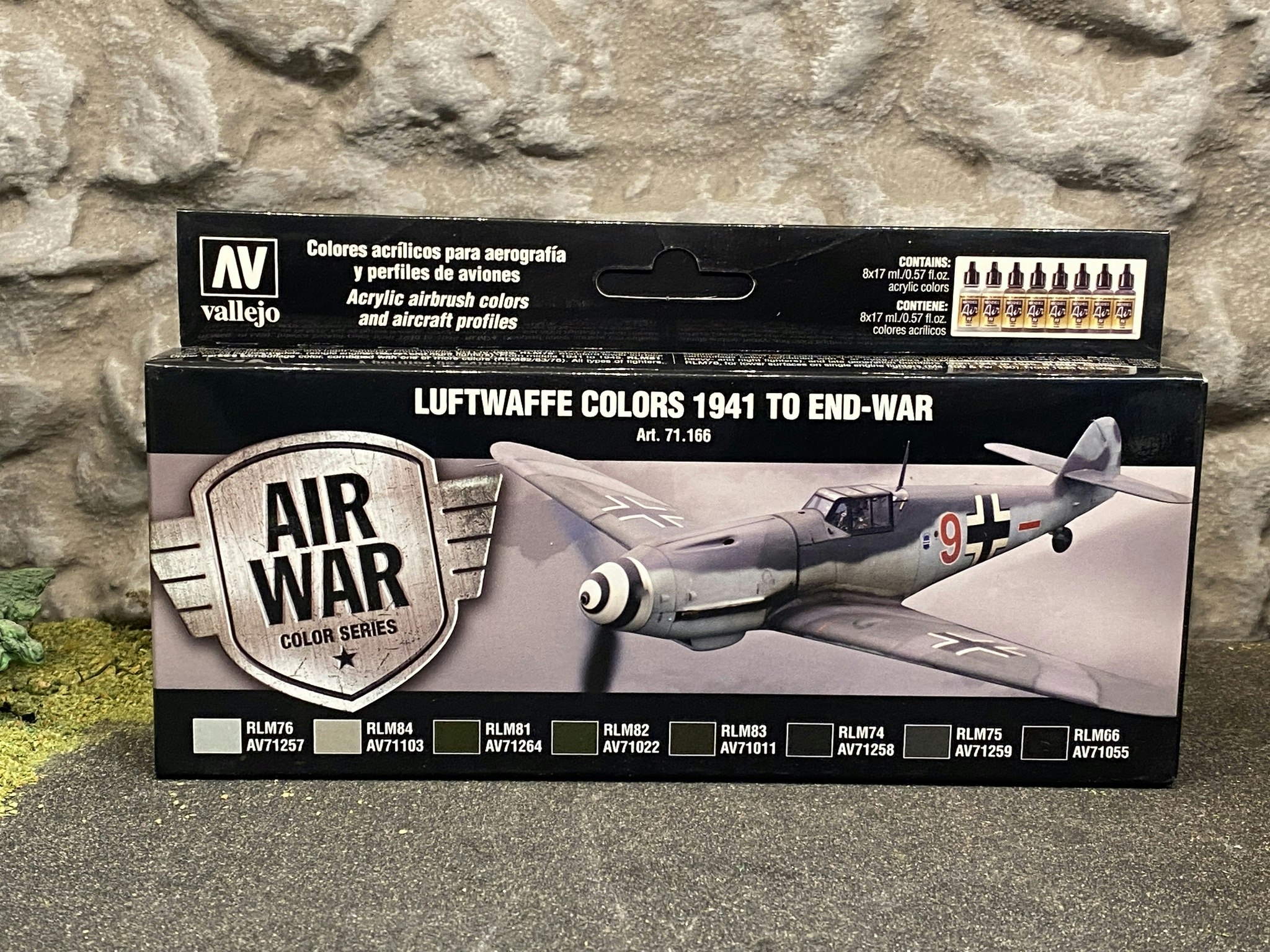 Vallejo Model Air Set, Färg: Luftwaffe Colors & 1941 - End-War Set 8 flaskor á 17ml, 71166