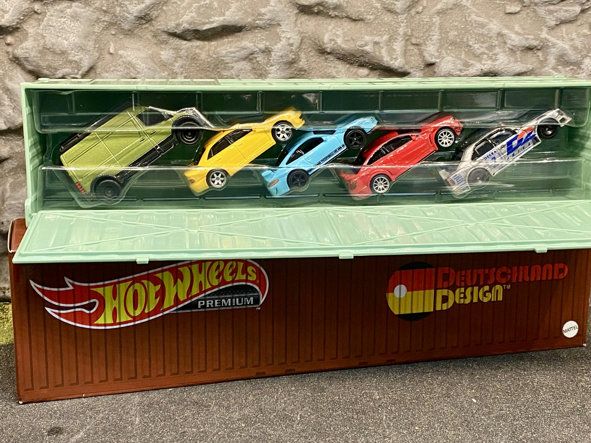 Skala 1/64 Hot Wheels PREMIUM Deutschland Design:  Fahrer Auf Der Autobahn 5-pack