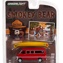 Skala 1/64 - Ford Club Wagon 69' "Smokey Bear" Ser.1 från GreenLight