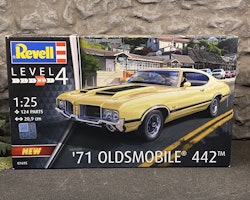 Skala 1/25 Byggmodell Oldsmobile 442 71' fr Revell