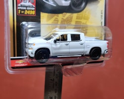 Skala 1/64 Chevy Silverado LTZ Z71 2019' fr AUTO WORLD Special Edition