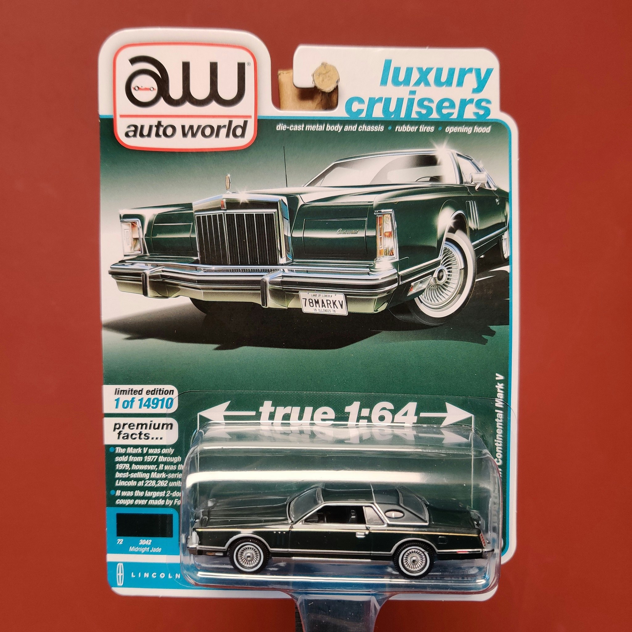 Skala 1/64 Lincoln Continental Mark V 1978' fr AUTO WORLD Lim.Ed. Rel.1 Ver A