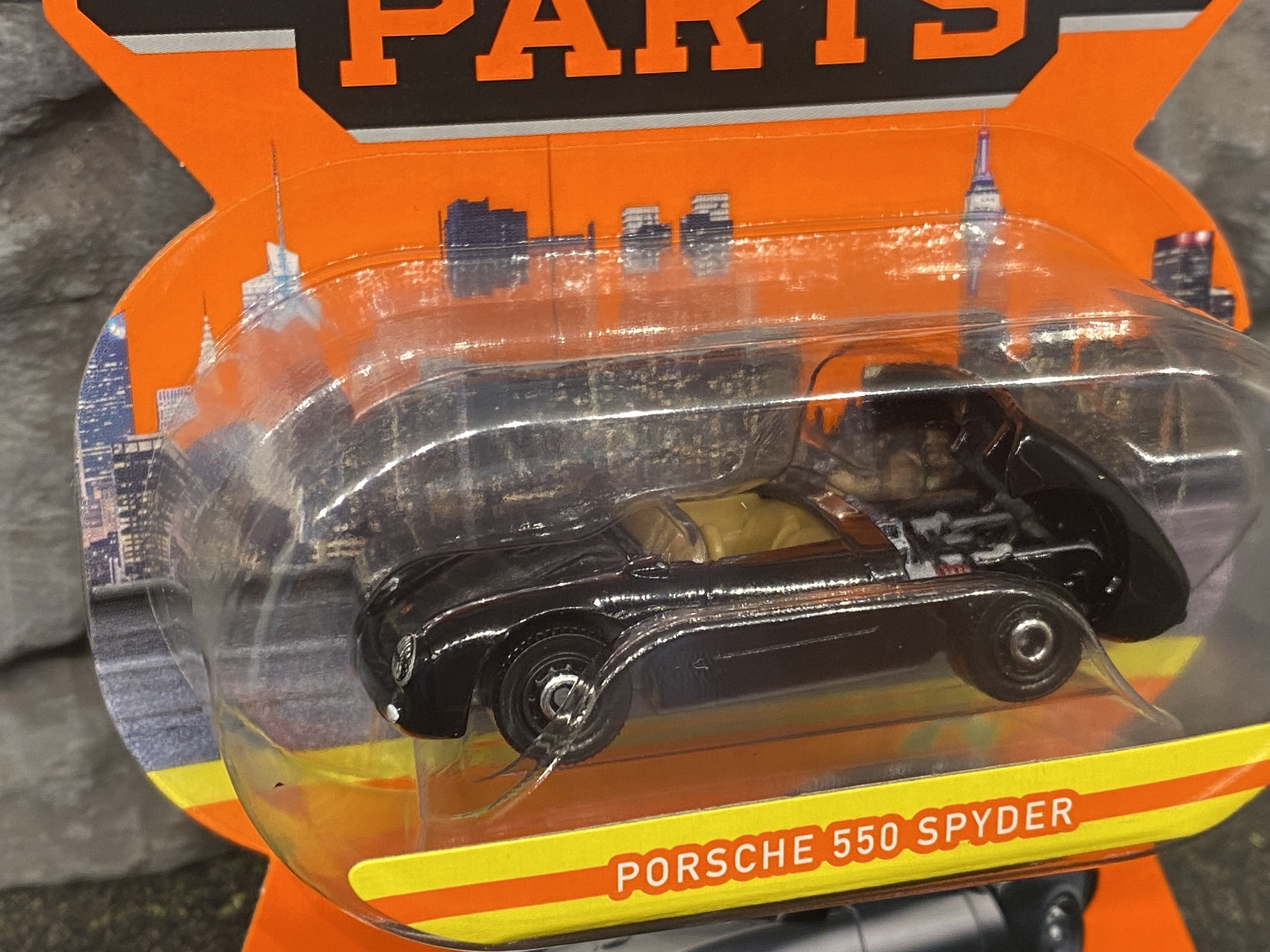 Skala 1/64 Matchbox "Moving parts" - Porsche 550 Spyder