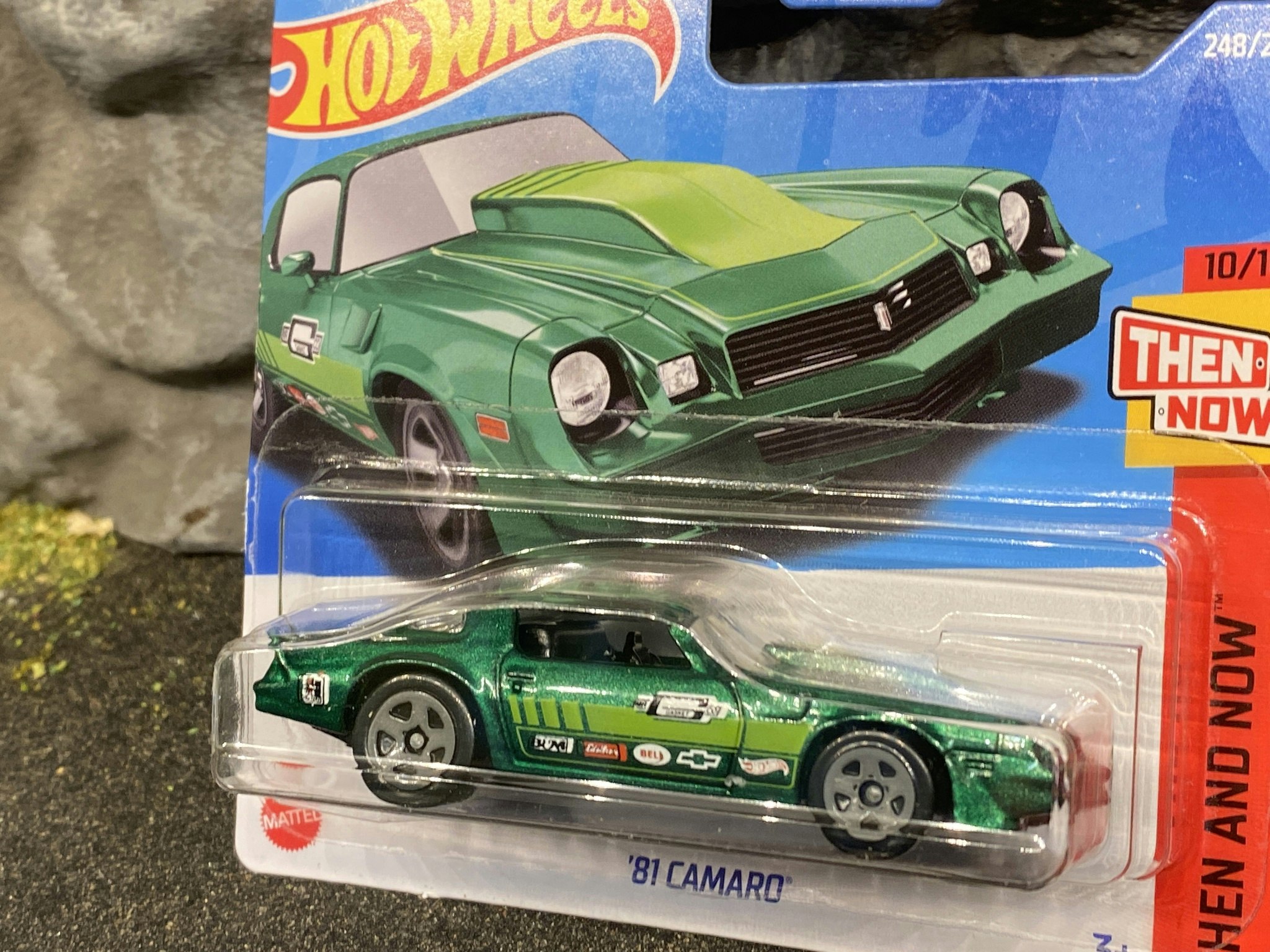 Skala 1/64 Hot Wheels, Chevrolet Camaro 81'