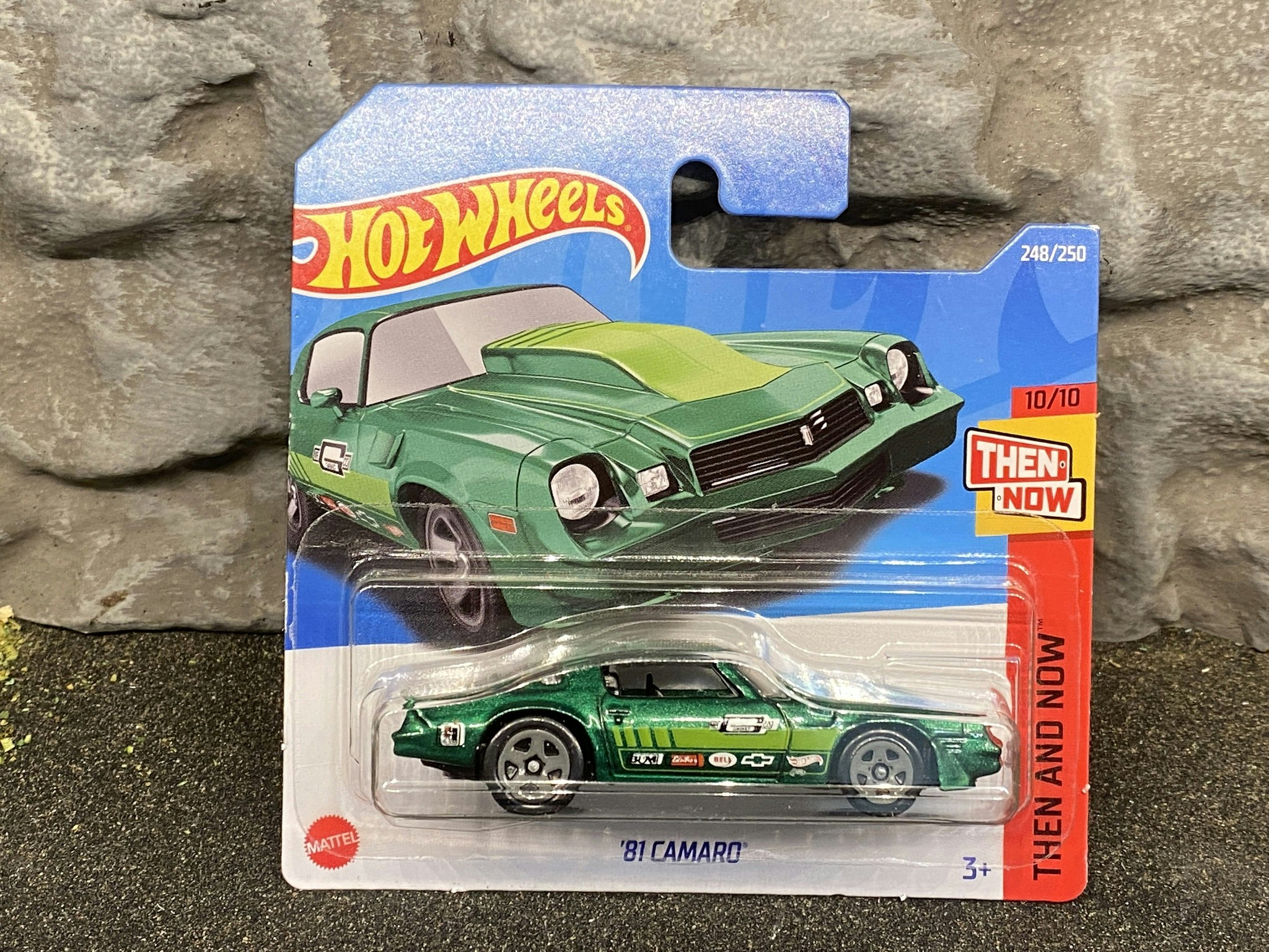 Skala 1/64 Hot Wheels, Chevrolet Camaro 81'