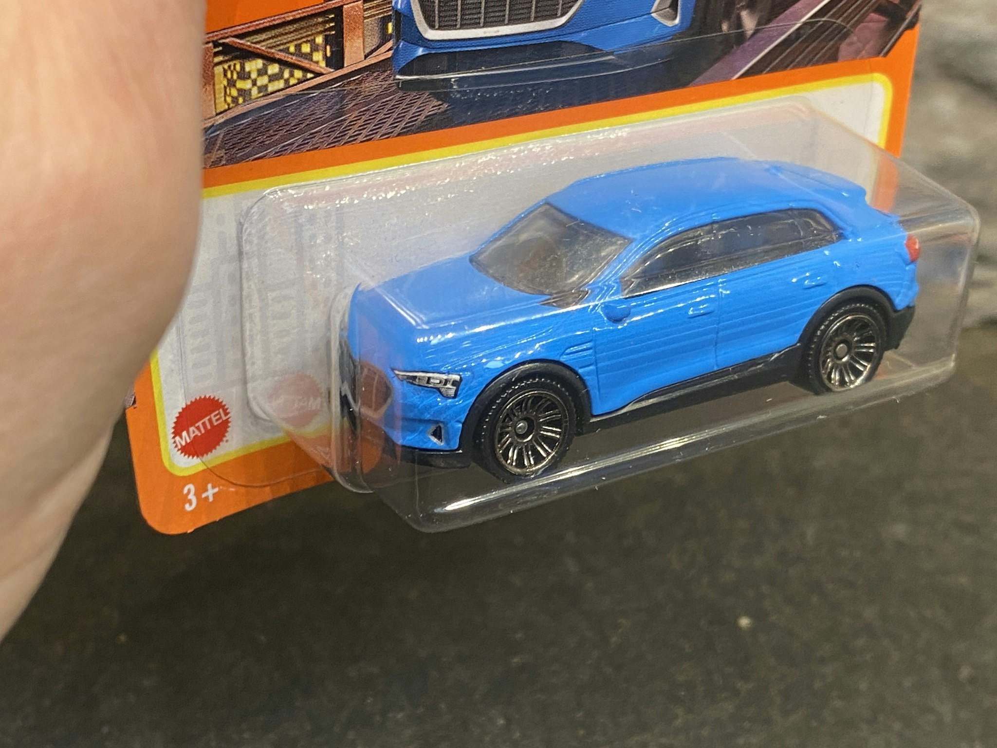 Skala 1/64 Matchbox - Audi E-Tron