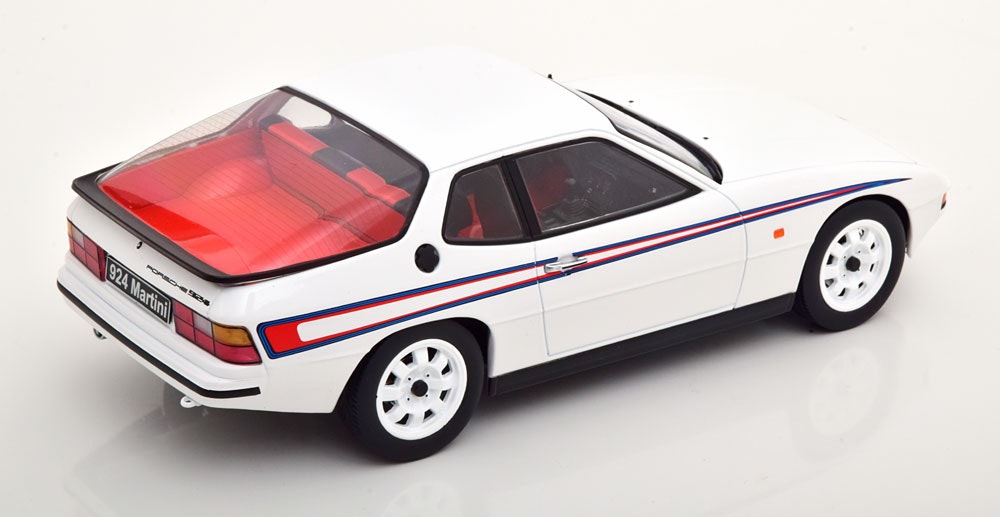 Skala 1/18 Porsche 924 Martini 1985', Vit m Röda & Blå stripes fr KK-scale