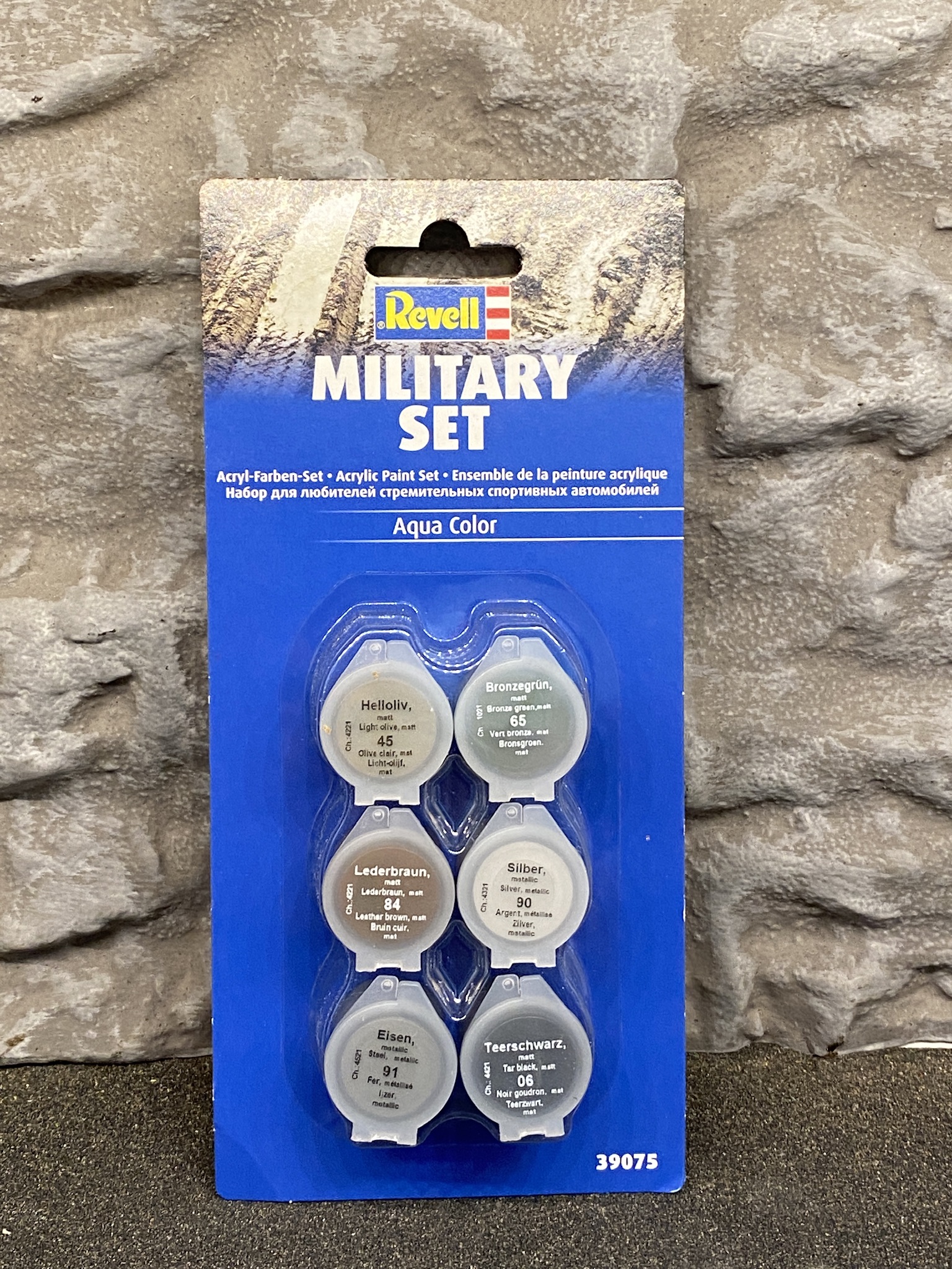 Military Set Akrylfärger 6-pack från Revell