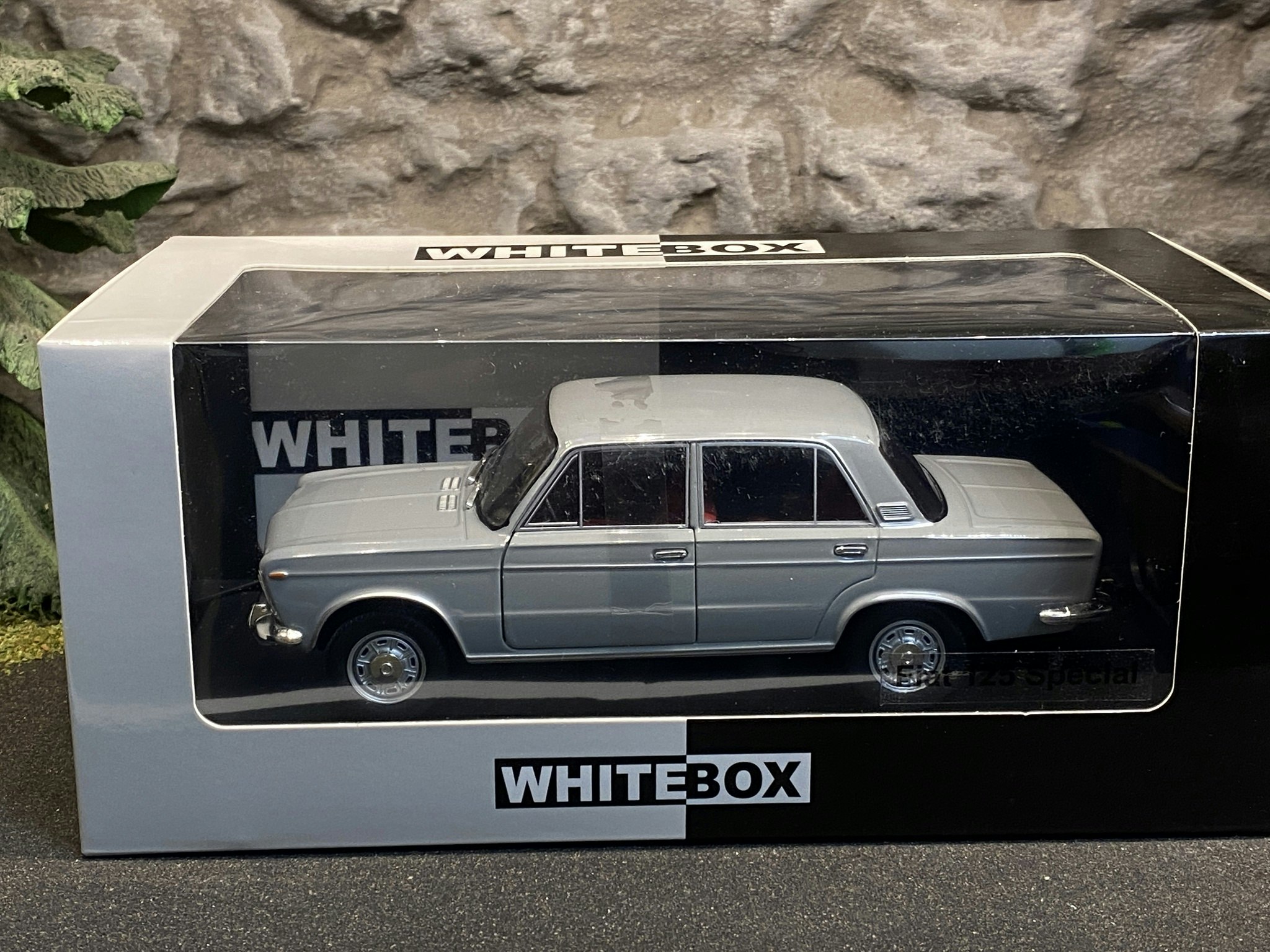 Skala 1/24 Fiat 125 Special, från WhiteBox