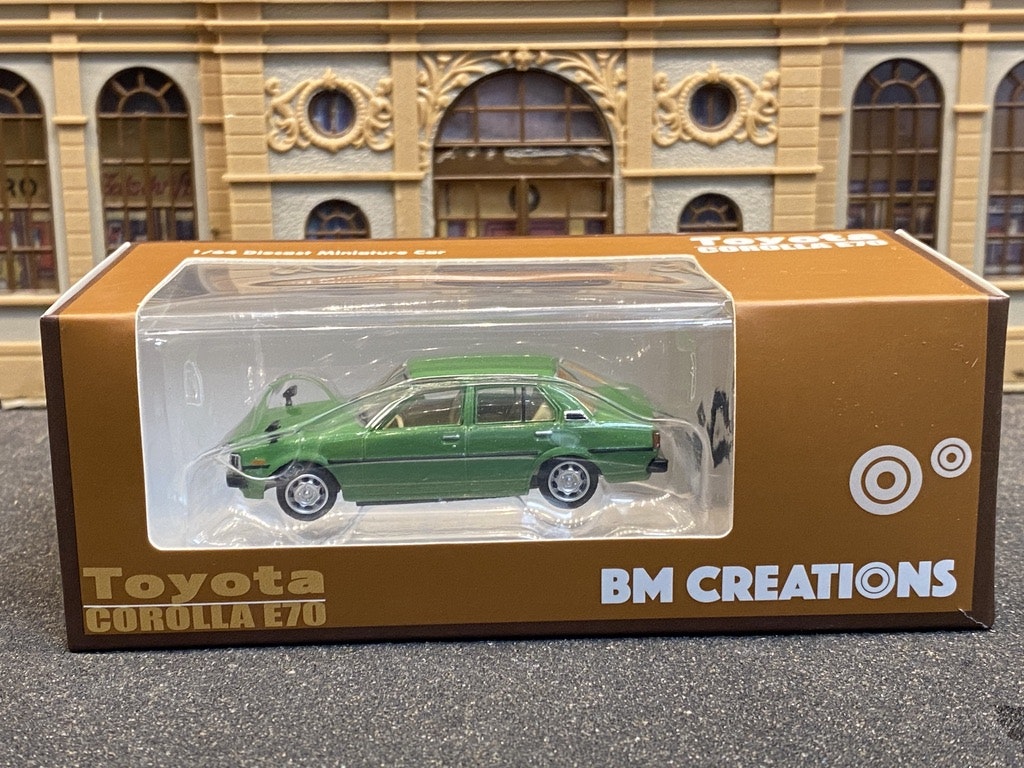 Skala 1/64 Toyota Corolla E70, Grön fr BM Creations