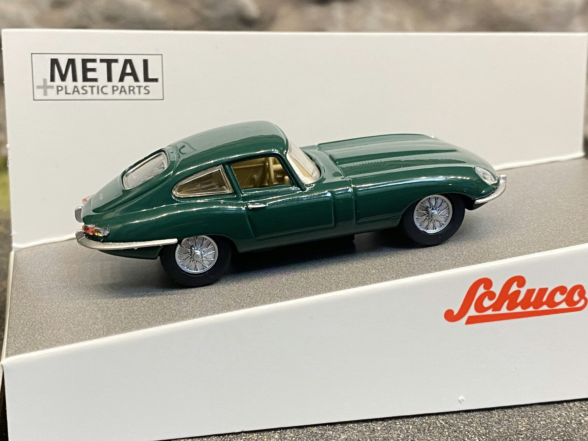 Skala 1/64 Jaguar E-type från Schuco