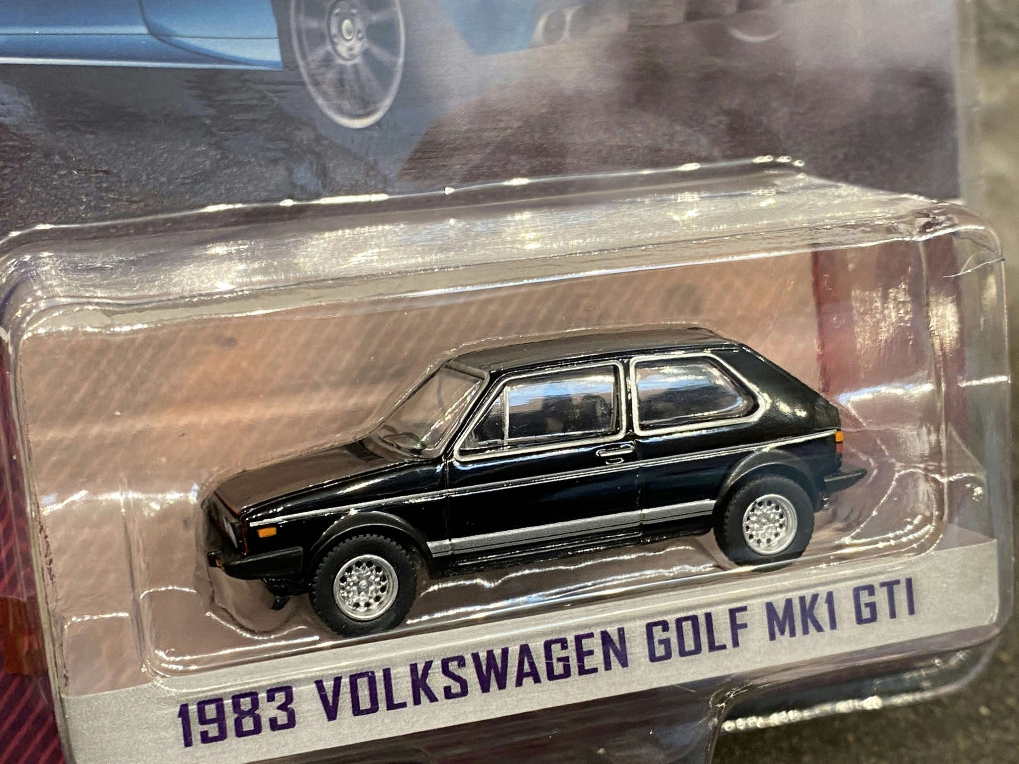 Skala 1/64 Volkswagen Golf Mk1 GTI 83' "Hot Hatches" från Greenlight