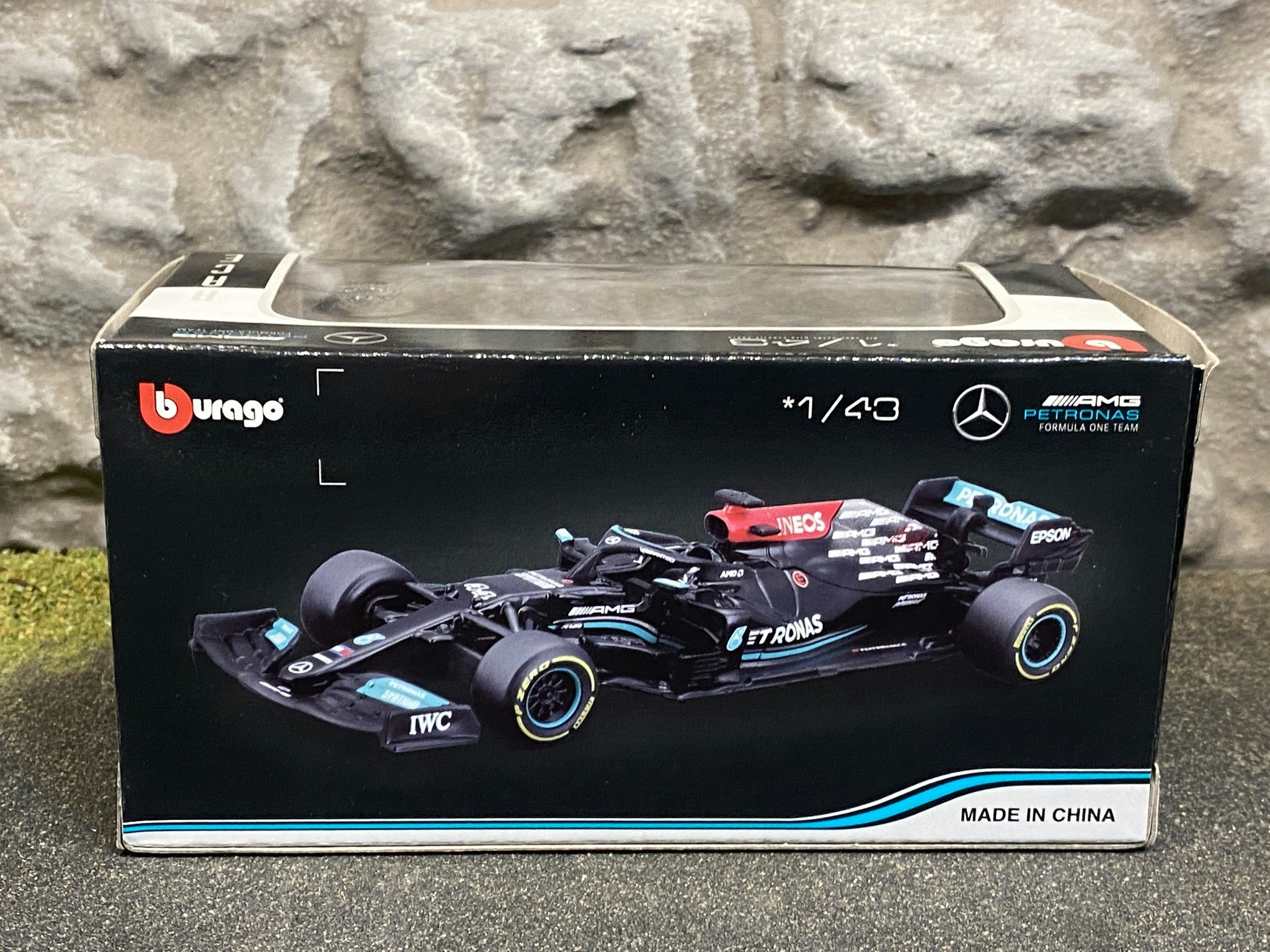 Skala 1/43 - F1 Mercedes AMG Petronas F1 W12 EQ Power+ #44 L.Hamilton fr Bburago