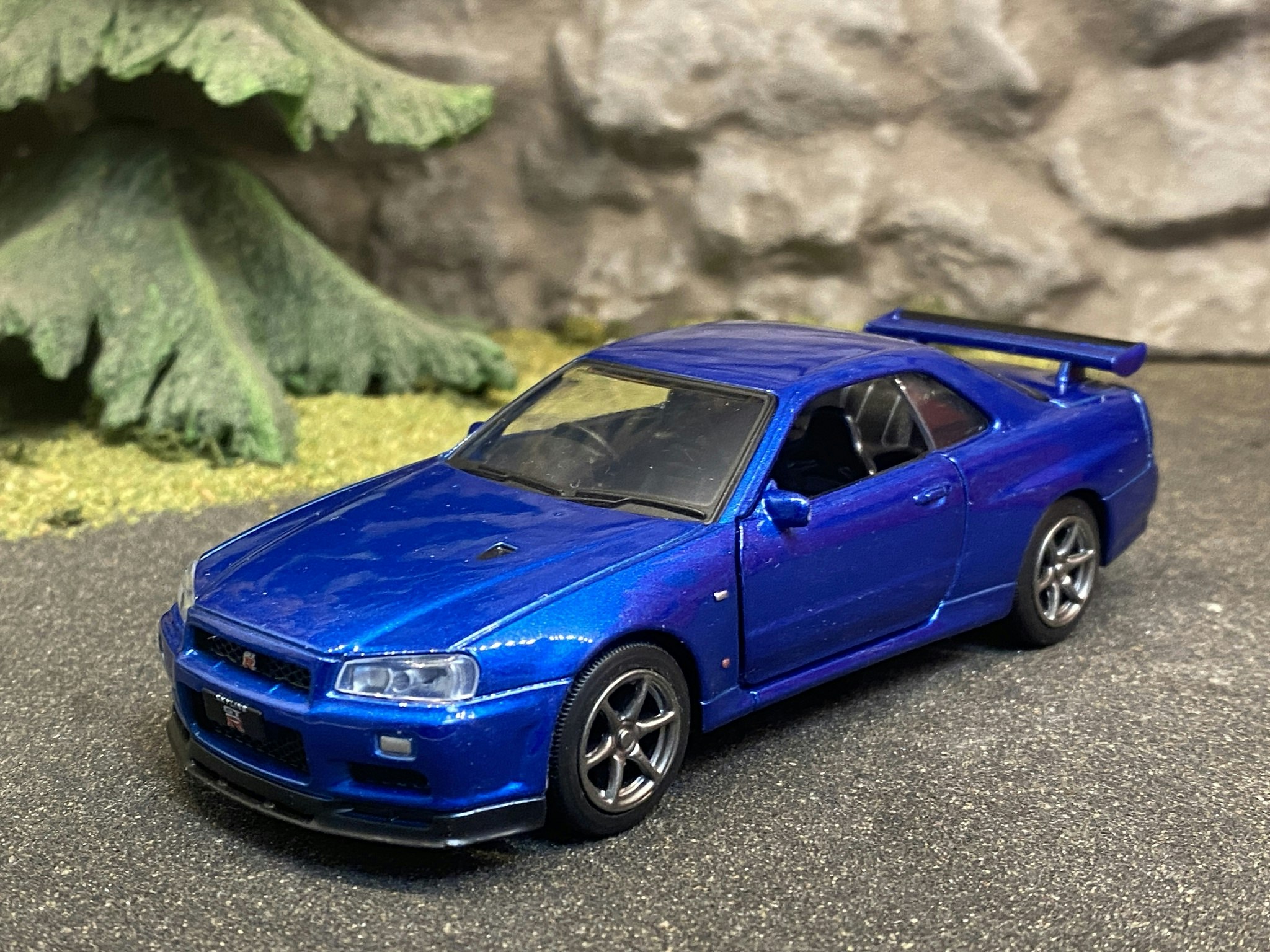 Skala 1/36 Nissan GT-R V-Spec II, Blå från Tayumo