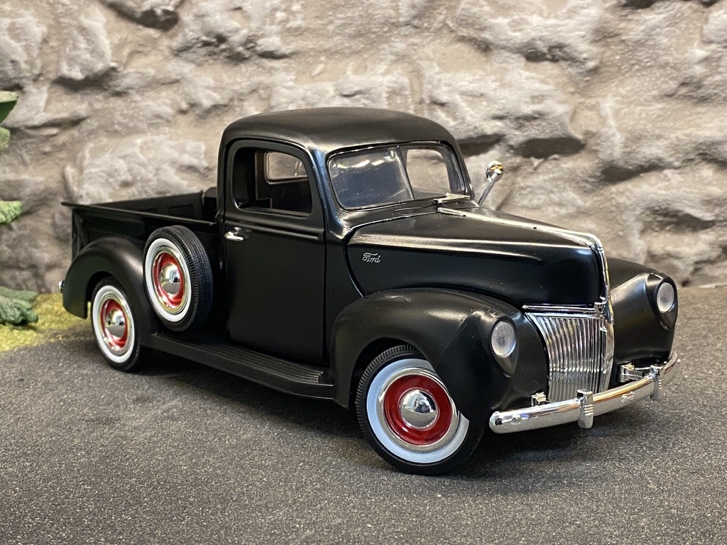 Skala 1/18 Ford Pickup 1940' fr MotorMax