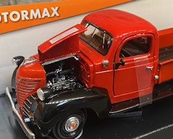 Skala 1/24 Plymouth Pickup 41' Röd fr Motor Max
